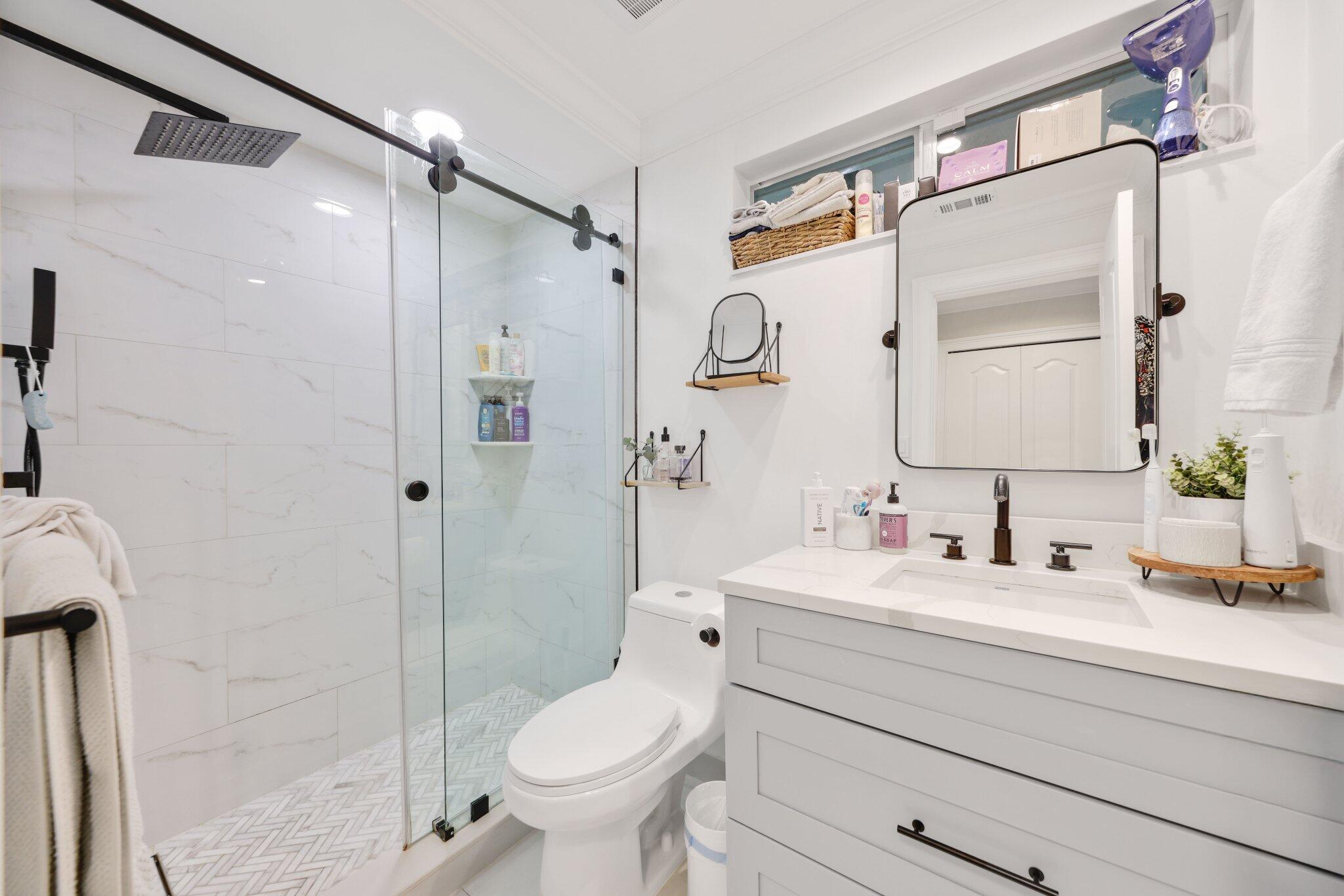 926 Southwest 1st Street Boca Raton, FL 33486 - Photo 27 of 59 Primary bathroom