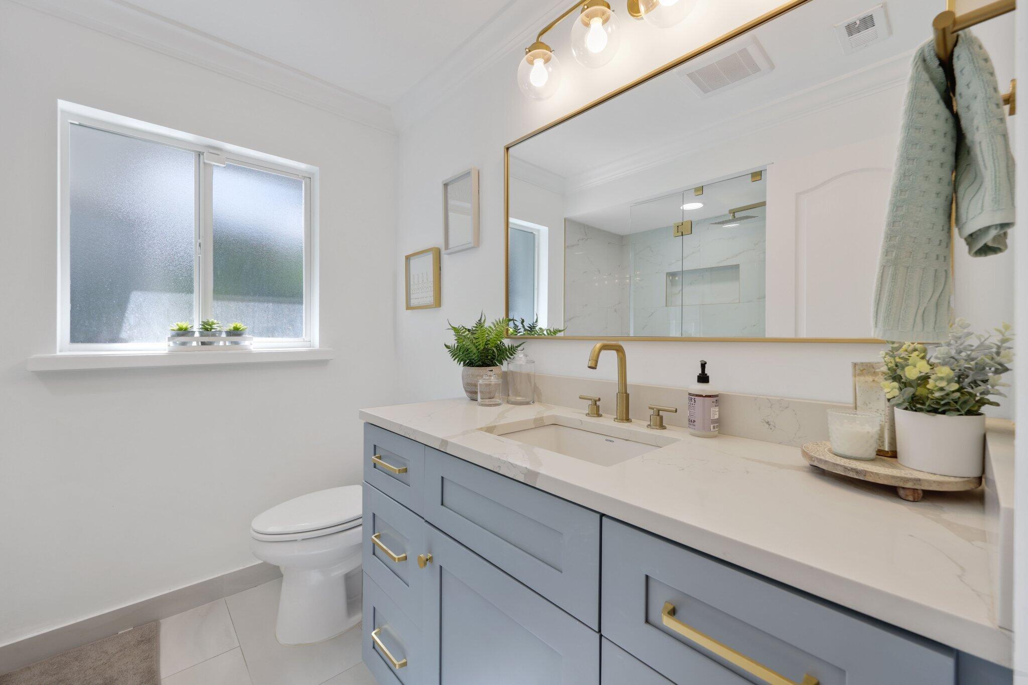 926 Southwest 1st Street Boca Raton, FL 33486 - Photo 30 of 59 Bathroom 2