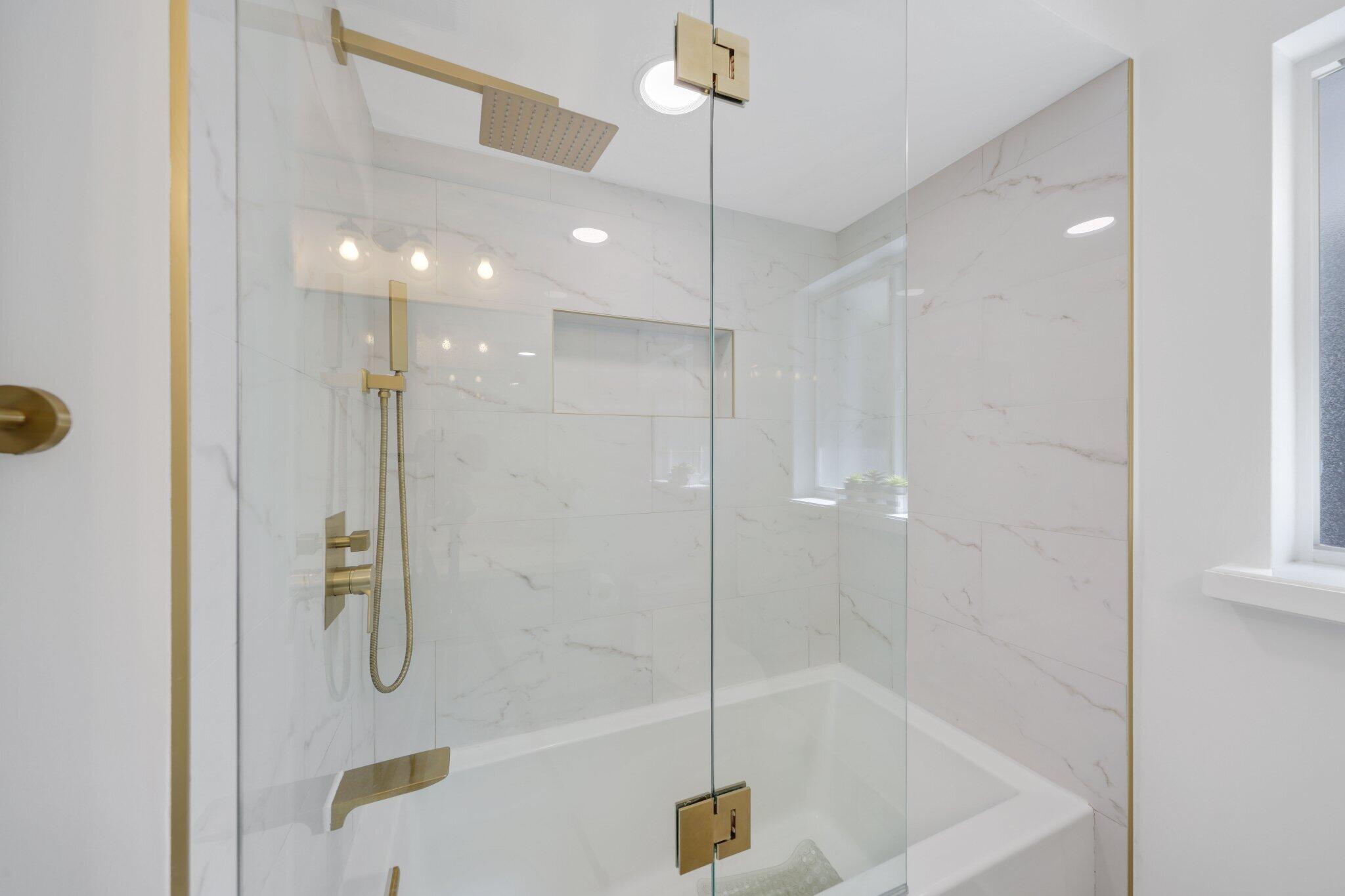 926 Southwest 1st Street Boca Raton, FL 33486 - Photo 31 of 59 Bathroom 2