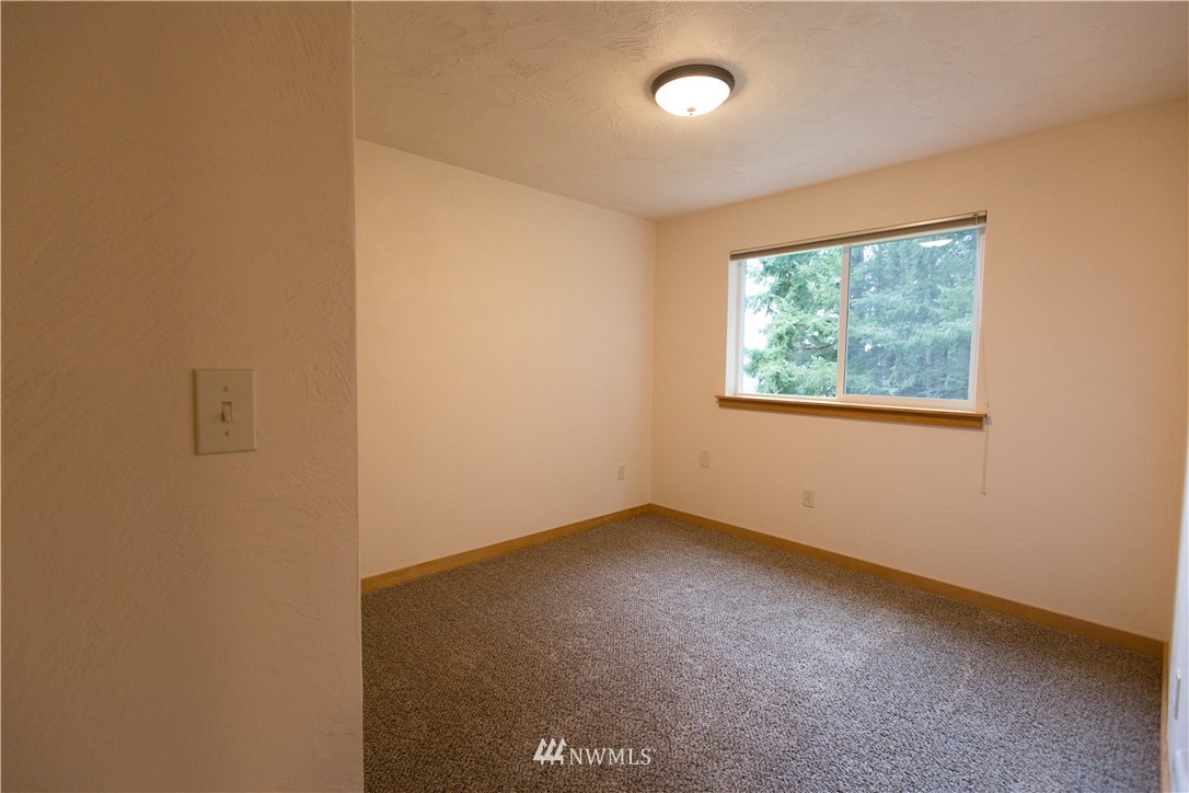 238 Devereese Road Chehalis, WA 98532 - Photo 13 of 17 Gallery Image 13
