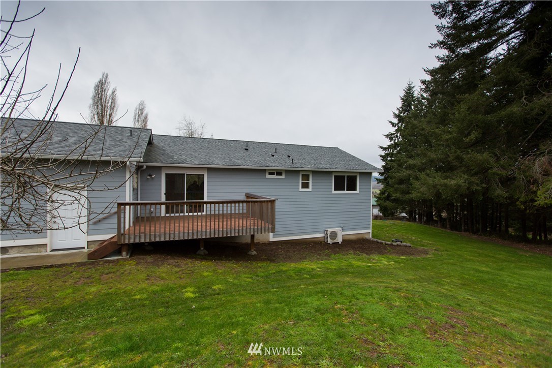 238 Devereese Road Chehalis, WA 98532 - Photo 4 of 17 Gallery Image 4
