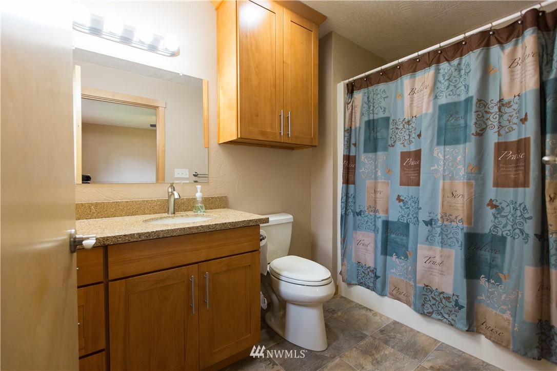 238 Devereese Road Chehalis, WA 98532 - Photo 10 of 17 Gallery Image 10