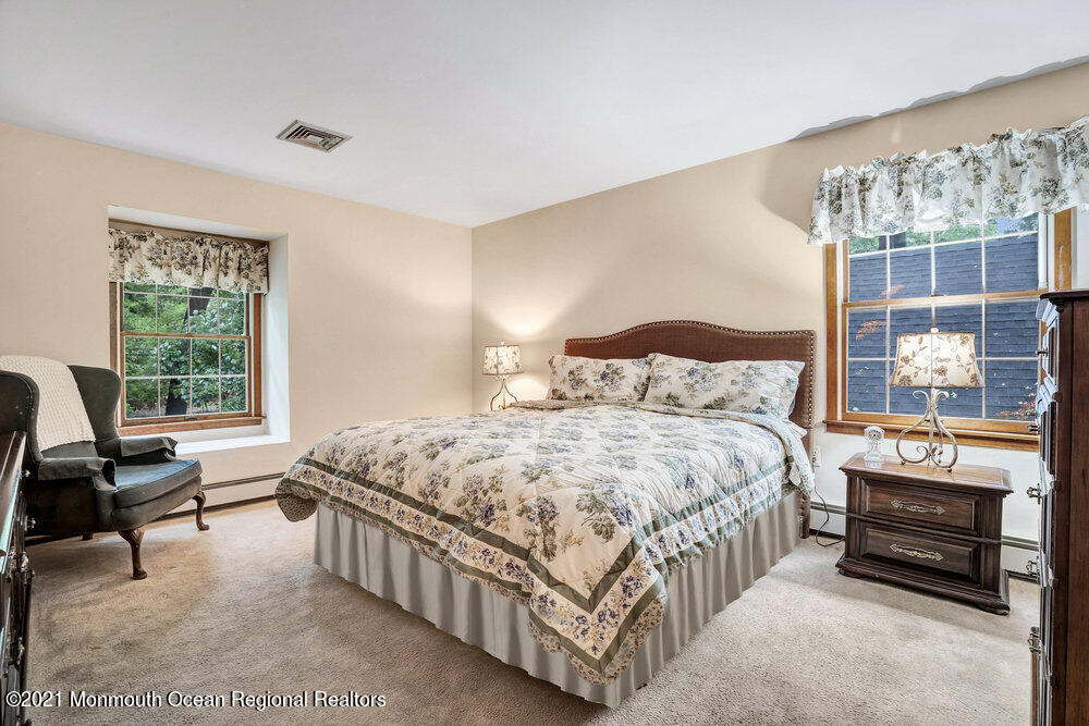 6 Hillcrest Road Holmdel, NJ 07733 - Photo 27 of 46 035_bdsc00342_0