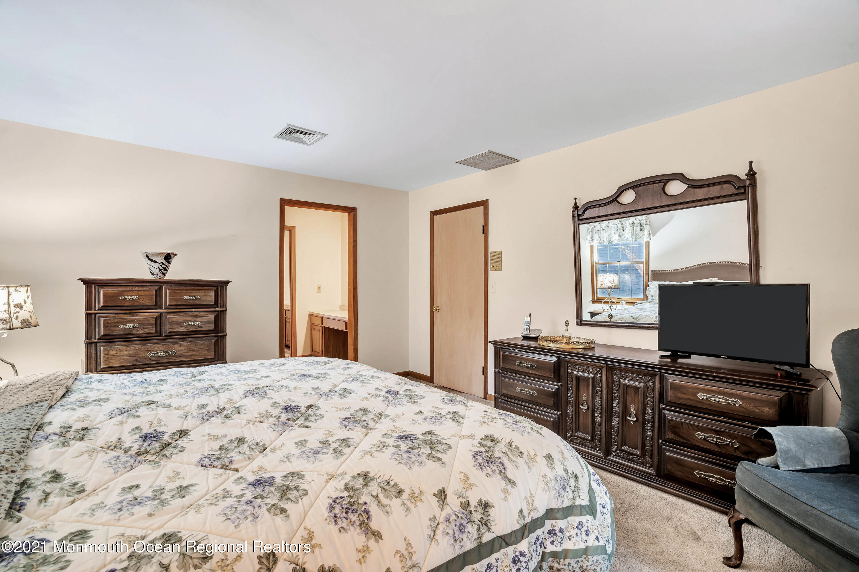 6 Hillcrest Road Holmdel, NJ 07733 - Photo 28 of 46 036_bdsc00347