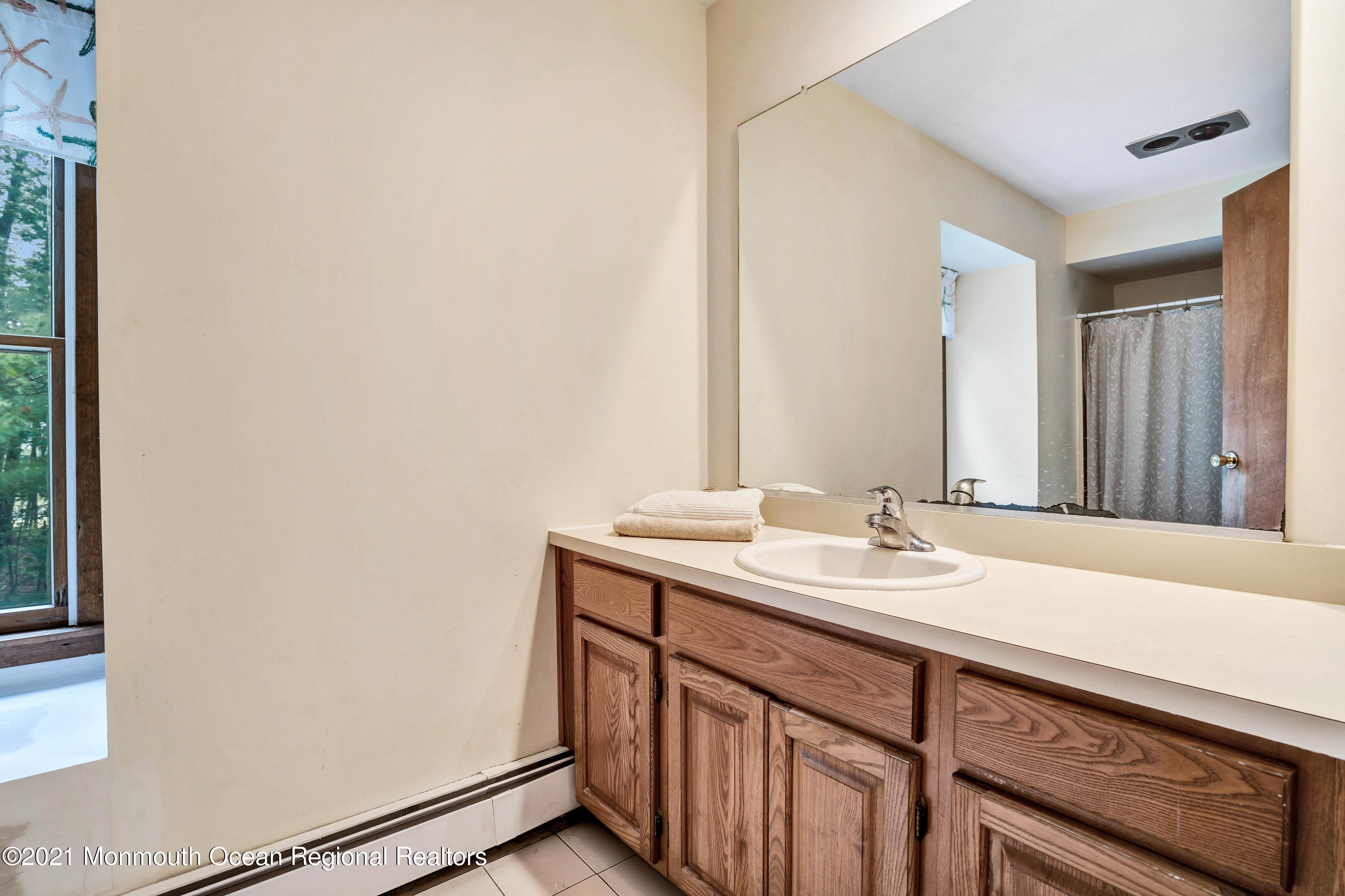 6 Hillcrest Road Holmdel, NJ 07733 - Photo 30 of 46 038_bdsc00357