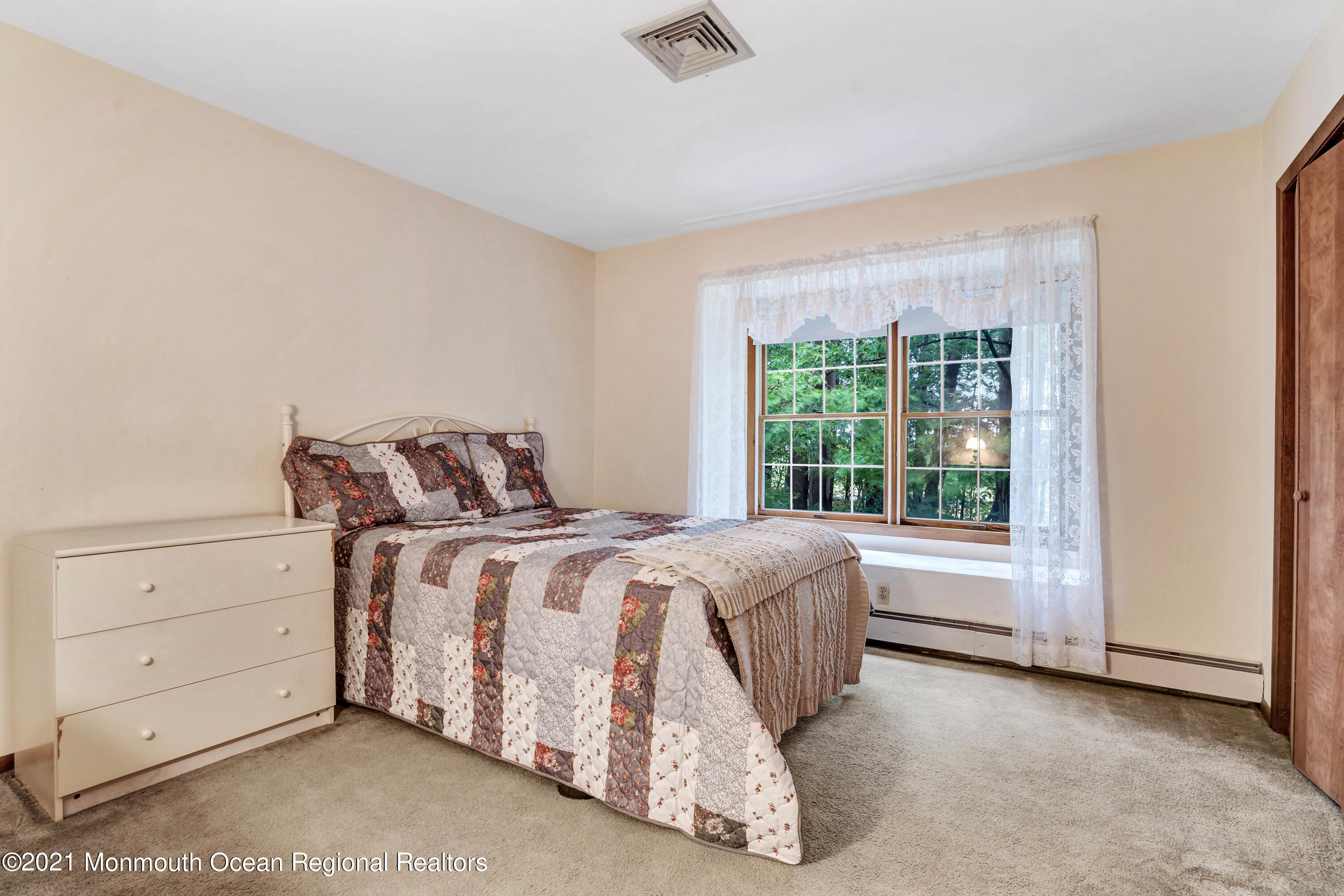 6 Hillcrest Road Holmdel, NJ 07733 - Photo 32 of 46 040_bdsc00367