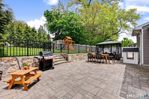 $795,000 | 101 Hirsch Road, Stamford, CT 06905