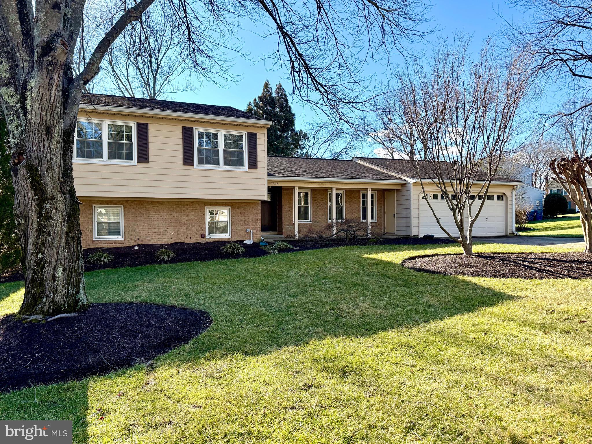 5207 Ruffner Woods Court Burke, VA 22015 - Photo 2 of 2