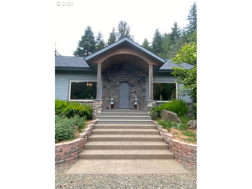 6825 North Fork Road Florence, OR 97439 - Photo 2 of 26 Gallery Image 2