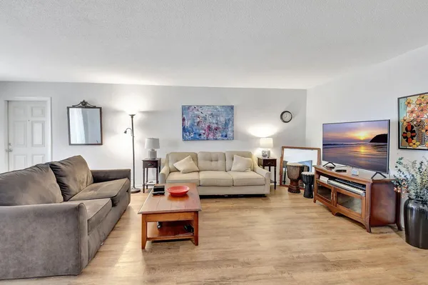 $141,000 | 170 High Point Terrace East, Unit B, Delray Beach, FL 33445