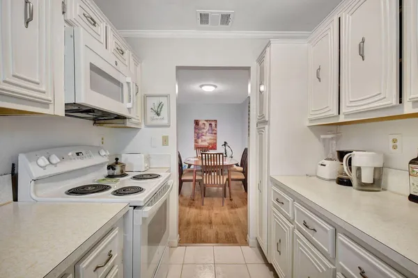 $141,000 | 170 High Point Terrace East, Unit B, Delray Beach, FL 33445