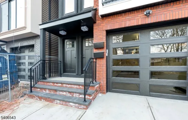 $3,000 | 13 Voorhees Street, Newark, NJ 07108