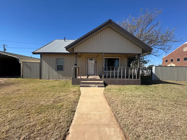 $123,900 | 302 South Avenue G, Lamesa, TX 79331