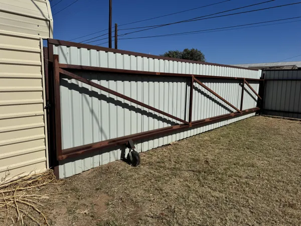 $123,200 | 302 South Avenue G, Lamesa, TX 79331