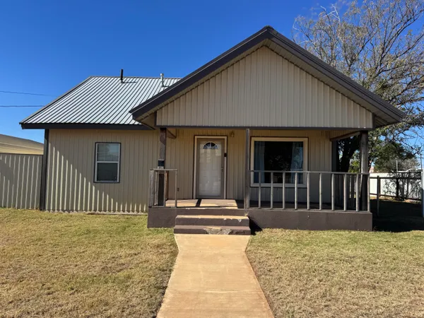 $123,200 | 302 South Avenue G, Lamesa, TX 79331
