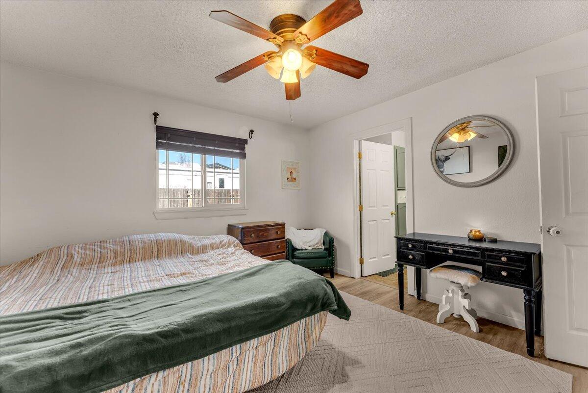 1234 Pershing Street Redding, CA 96003 - Photo 12 of 30 Primary Bedroom