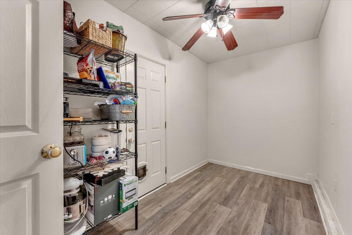 1234 Pershing Street Redding, CA 96003 - Photo 18 of 30 Bonus Room