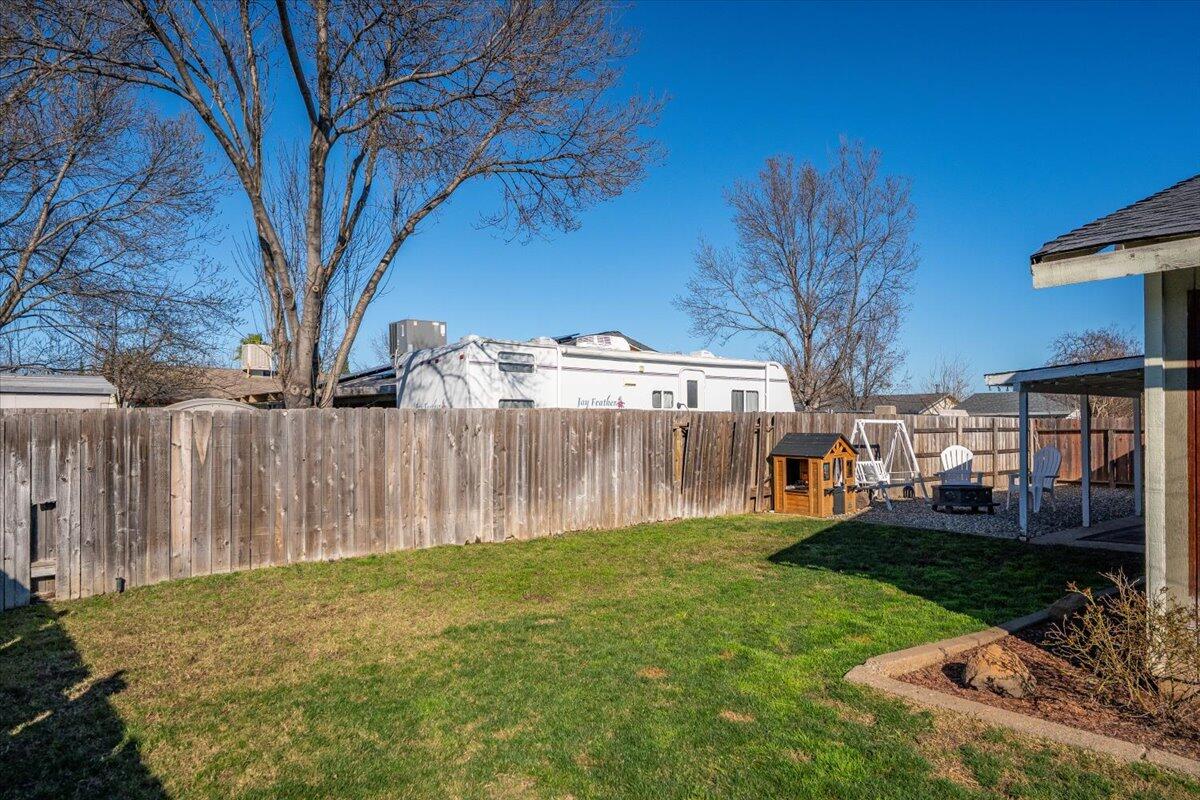 1234 Pershing Street Redding, CA 96003 - Photo 23 of 30 Backyard