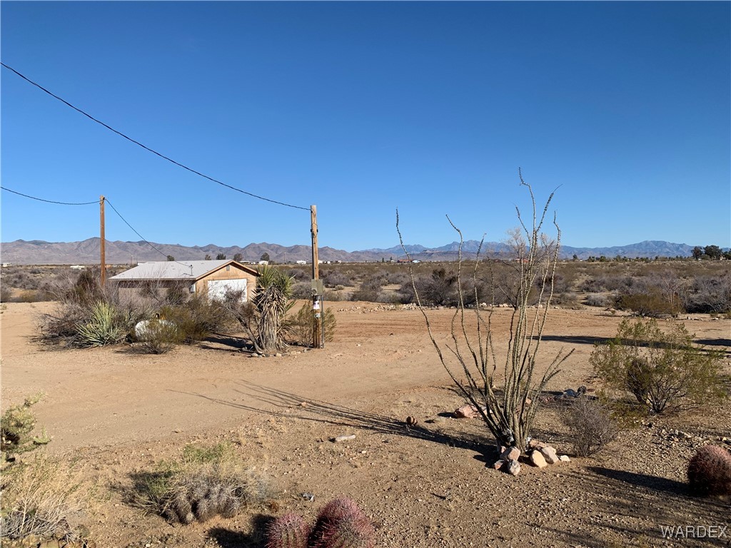 5118 Cordes Road Golden Valley, AZ 86413 - Photo 1 of 17 Property view of mountains
