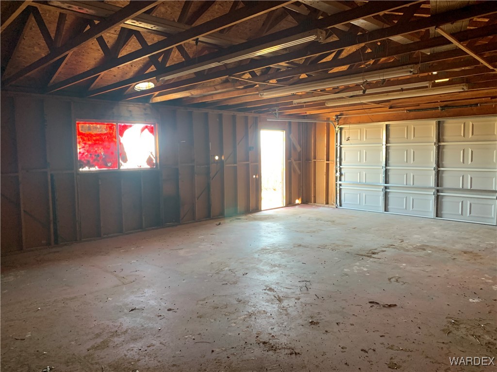 5118 Cordes Road Golden Valley, AZ 86413 - Photo 12 of 17 View of garage