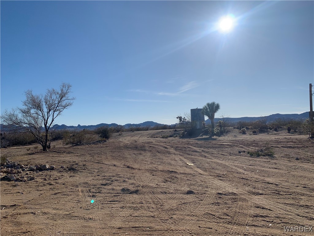 5118 Cordes Road Golden Valley, AZ 86413 - Photo 16 of 17 Property view of mountains