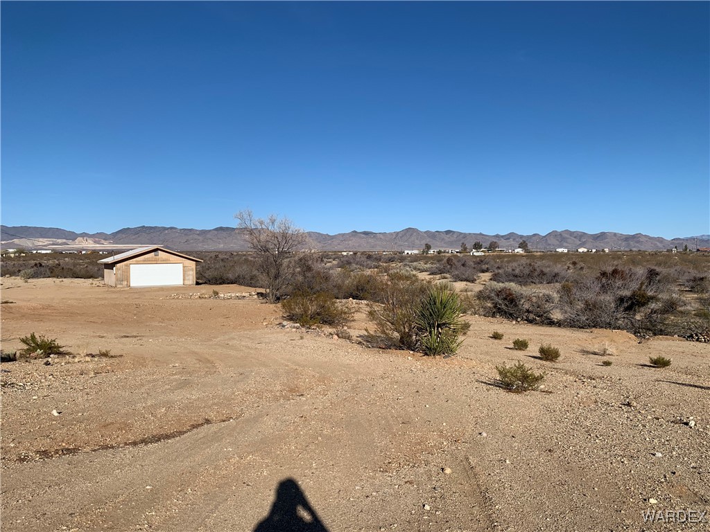 5118 Cordes Road Golden Valley, AZ 86413 - Photo 4 of 17 View of mountain feature