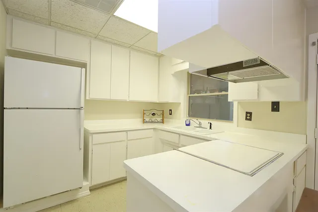 $615,000 | 294 Hollis Drive, Spartanburg, SC 29307