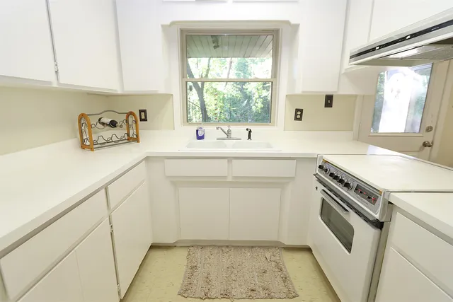 $615,000 | 294 Hollis Drive, Spartanburg, SC 29307