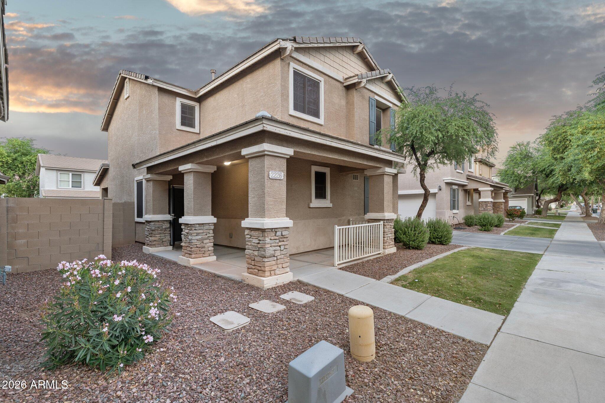 2226 East Fraktur Road Phoenix, AZ 85040 - Photo 22 of 68 Front