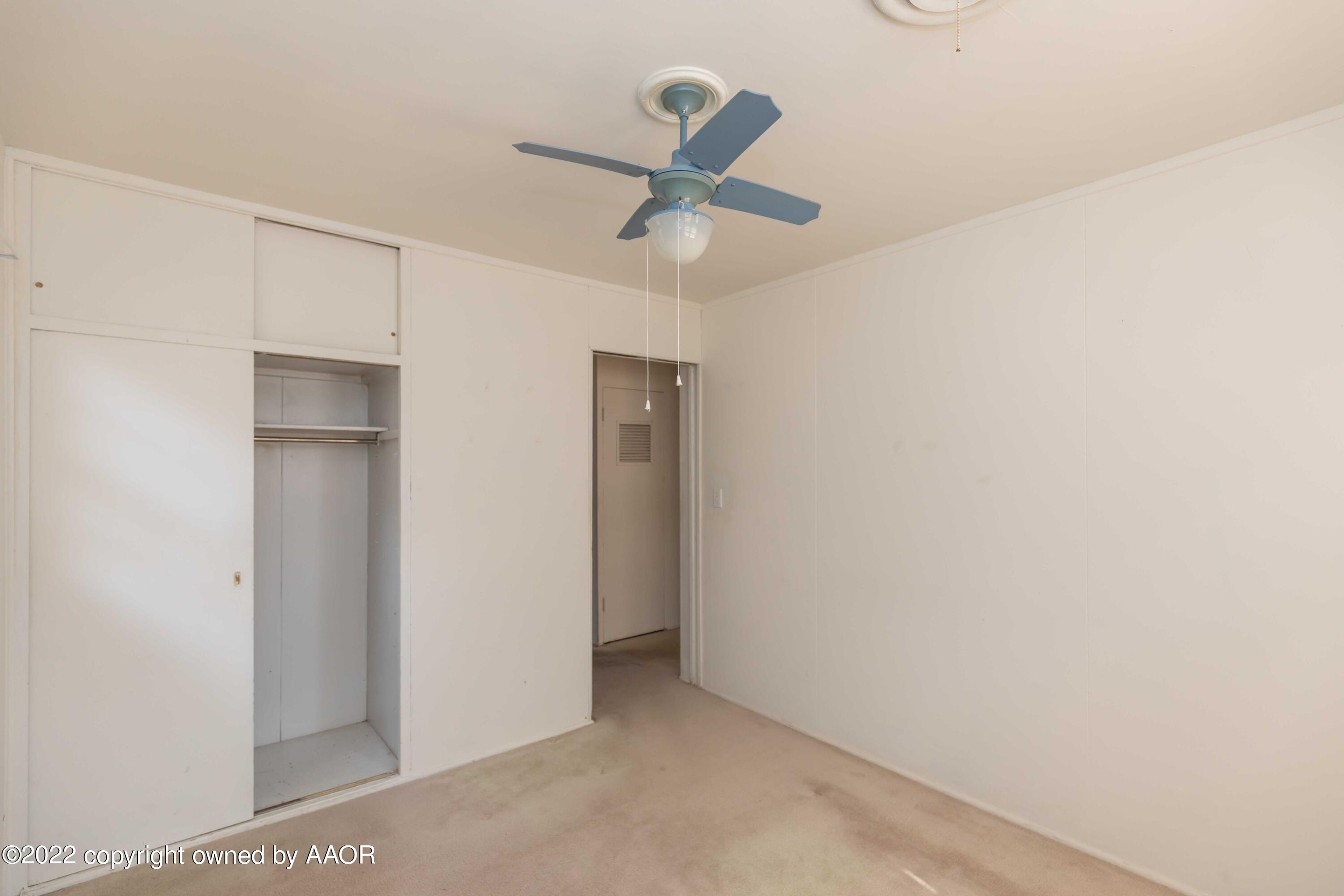5138 Crockett Street Amarillo, TX 79110 - Photo 21 of 35 a view of an empty room