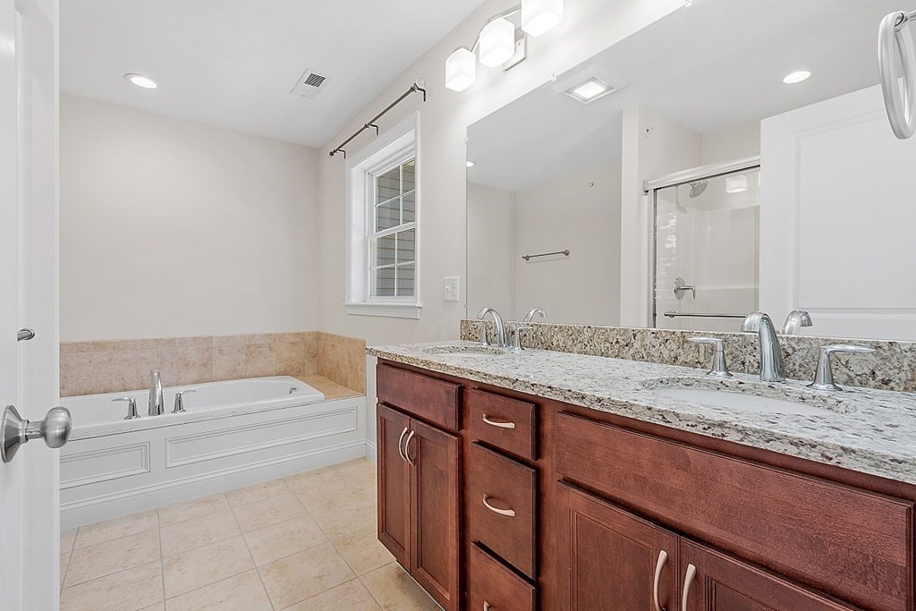 16 Compass Point, Unit 16 North Andover, MA 01845 - Photo 33 of 42