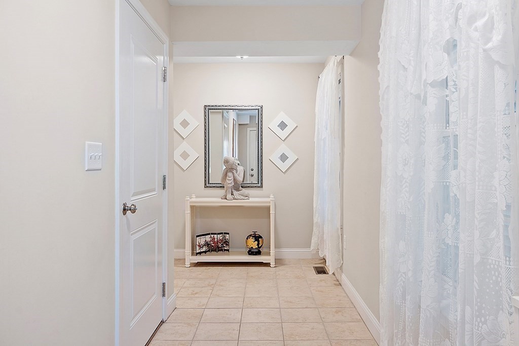 16 Compass Point, Unit 16 North Andover, MA 01845 - Photo 5 of 42