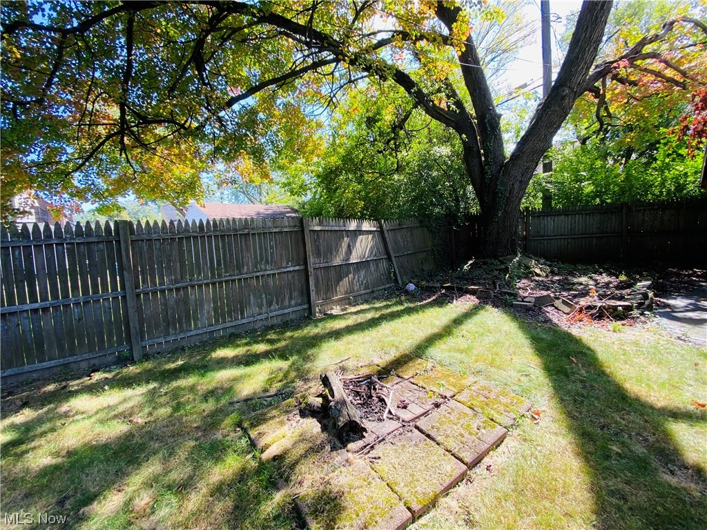 3630 Bainbridge Road Cleveland Heights, OH 44118 - Photo 3 of 21 View of yard
