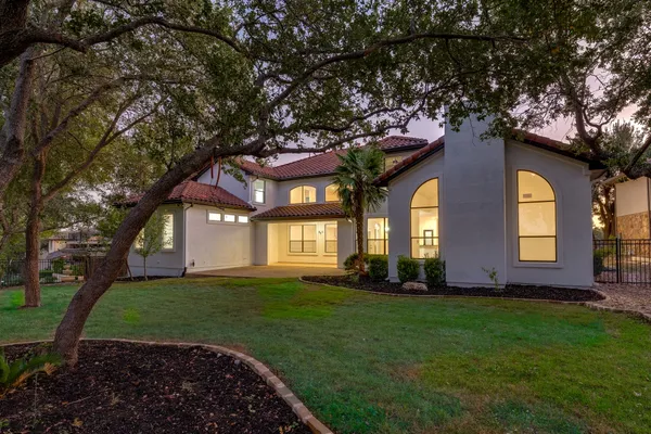 $1,499,994 | 11516 Eagles Glen Drive, Austin, TX 78732