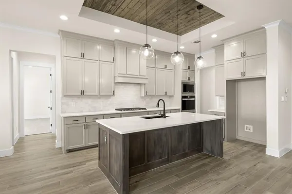 $727,900 | 115 Blackstar Lane, Decatur, TX 76234