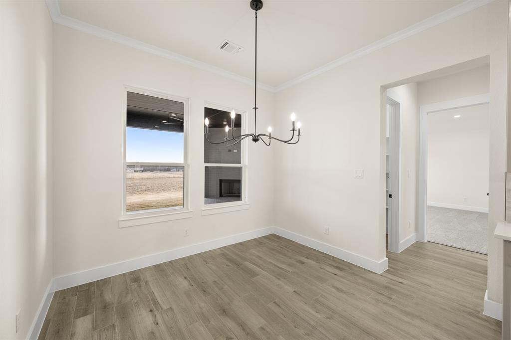 115 Blackstar Lane Decatur, TX 76234 - Photo 16 of 29 115 Blackstar- Breakfast Nook-1