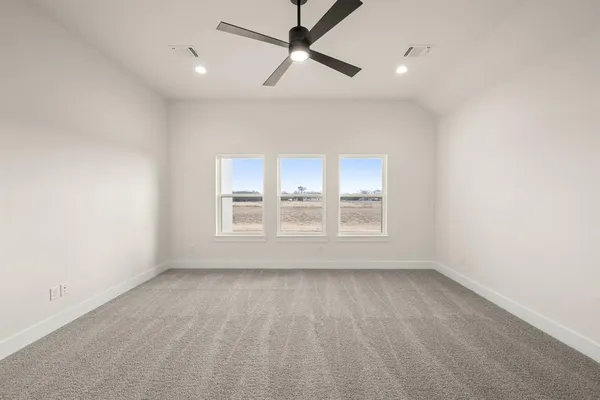 $727,900 | 115 Blackstar Lane, Decatur, TX 76234