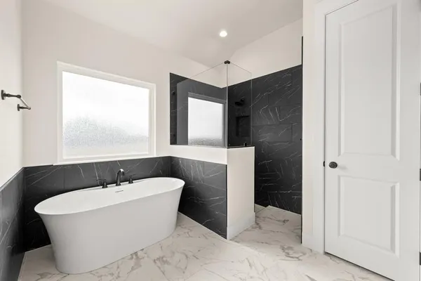 $727,900 | 115 Blackstar Lane, Decatur, TX 76234