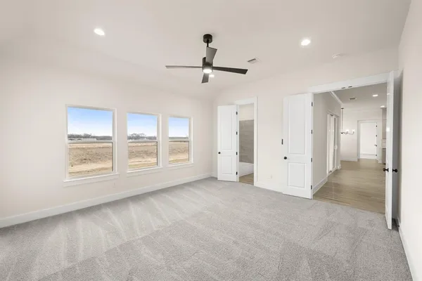 $727,900 | 115 Blackstar Lane, Decatur, TX 76234