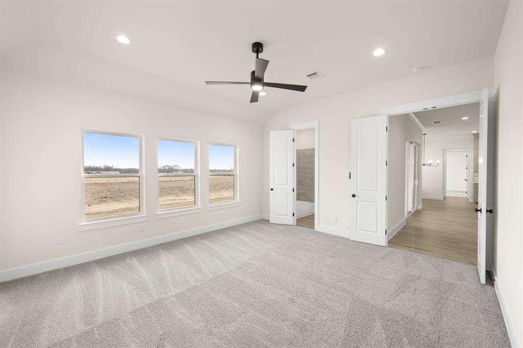 115 Blackstar Lane Decatur, TX 76234 - Photo 24 of 29 115 Blackstar- Gameroom-1