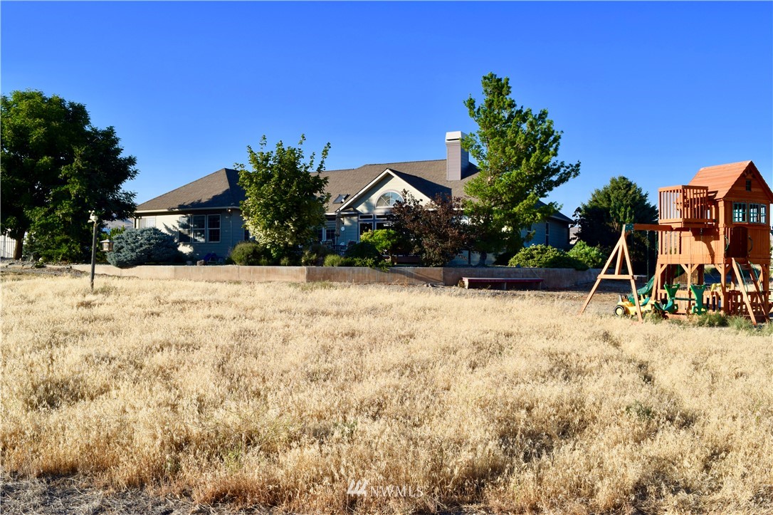 13136 Nw Road Quincy, WA 98848 - Photo 3 of 24