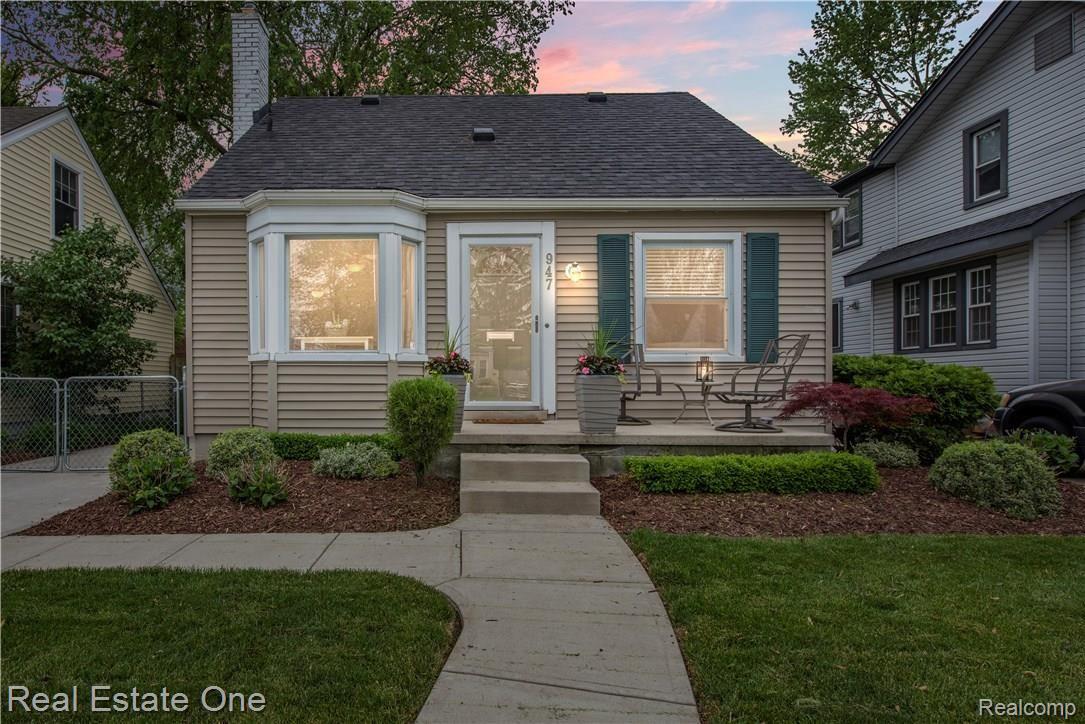 947 Harvard Road Berkley, MI 48072 - Photo 1 of 29 947 Harvard Rd, Berkley, MI 48072-Windowstill-1.jpg