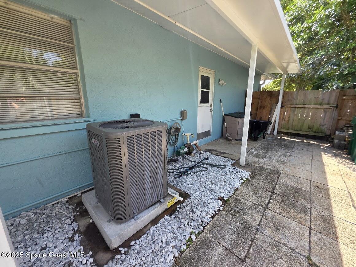250 Perth Avenue Merritt Island, FL 32953 - Photo 45 of 48 a view of a backyard with a tub