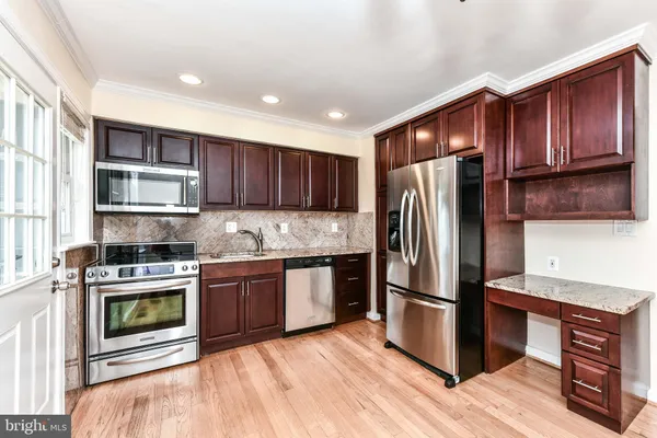 $4,800 | 5021 24th Street North, Arlington, VA 22207