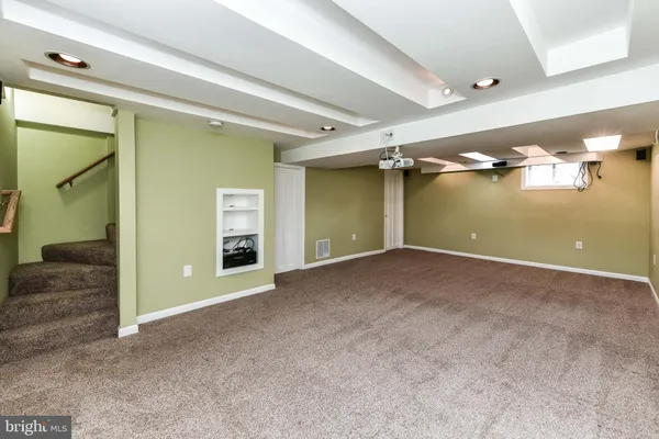 $4,800 | 5021 24th Street North, Arlington, VA 22207