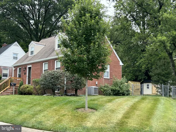 $4,800 | 5021 24th Street North, Arlington, VA 22207