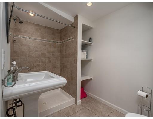 12 Edgemere Road Lynnfield, MA 01940 - Photo 11 of 21 Gallery Image 11