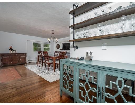 12 Edgemere Road Lynnfield, MA 01940 - Photo 5 of 21 Gallery Image 5