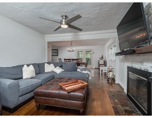 12 Edgemere Road Lynnfield, MA 01940 - Photo 8 of 21 Gallery Image 8