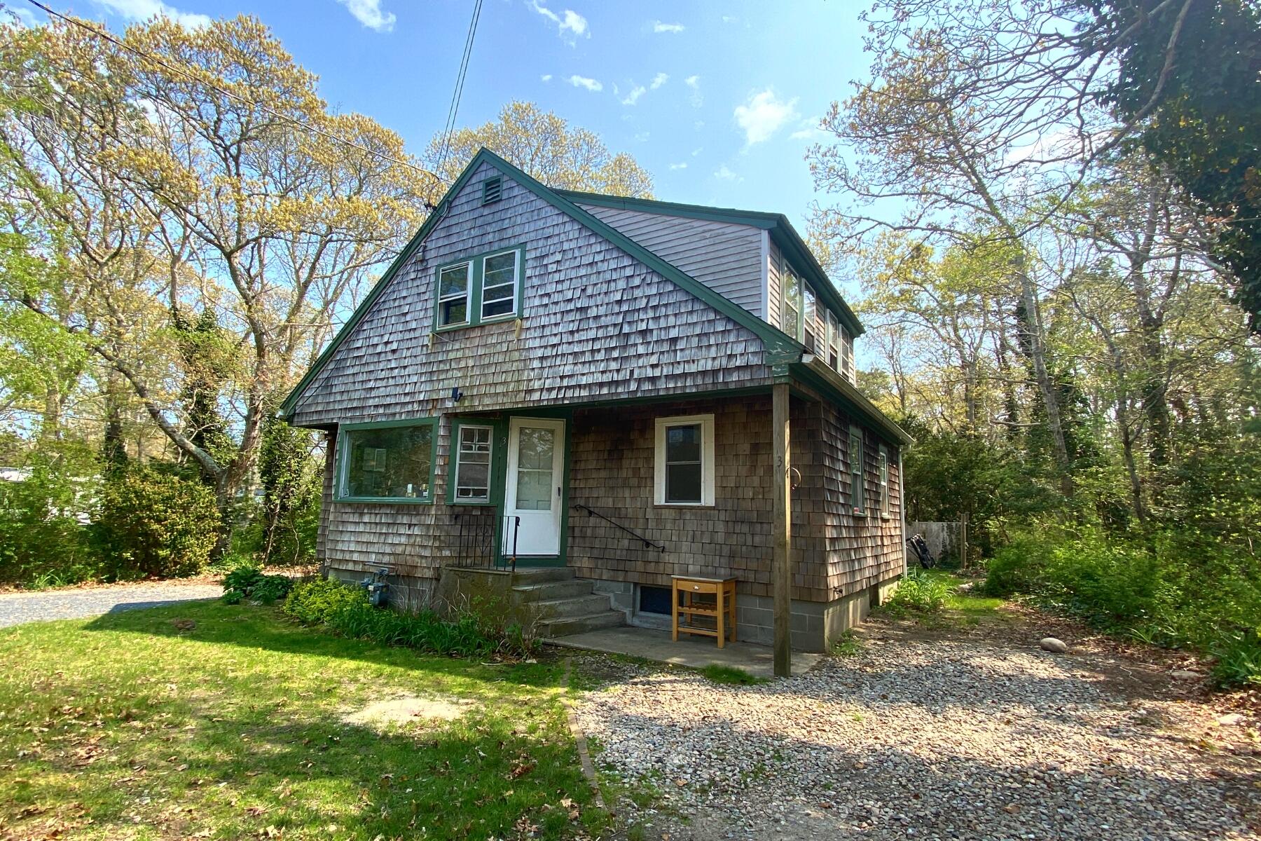 15 Phillips Road Hyannis, MA 02601 - Photo 1 of 11 15 Phillips Road